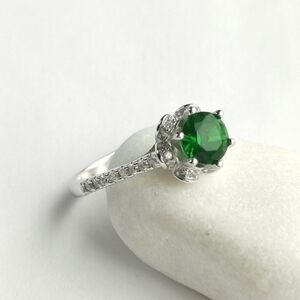 Emerald CZ cocktail ring 14k white gold size 7